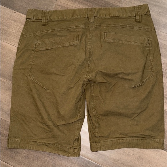 Arc’teryx Trim Fit Cotton Blend Shorts SZ 34 - Picture 4 of 6